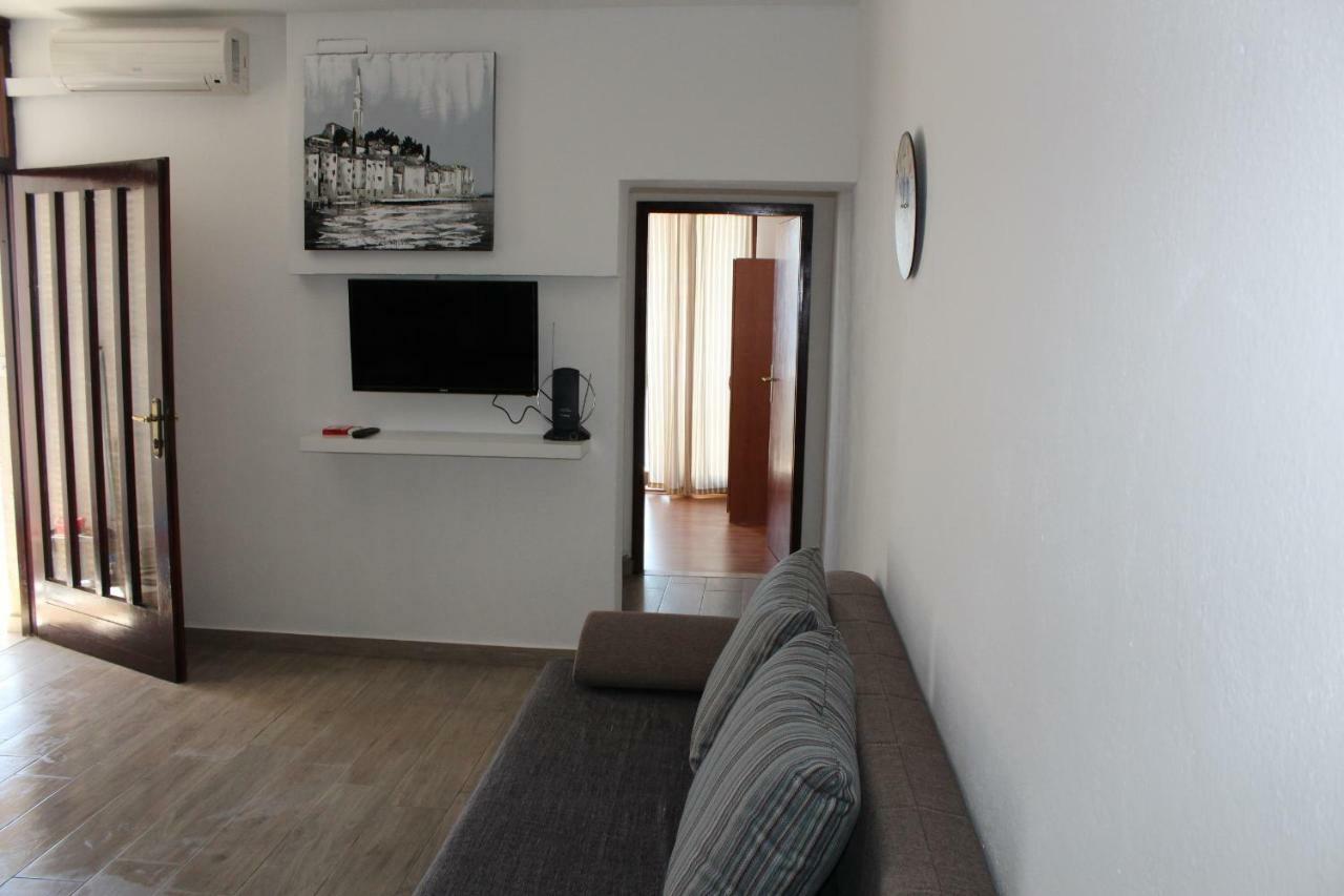 Sonja Apartment Pisak Exterior photo